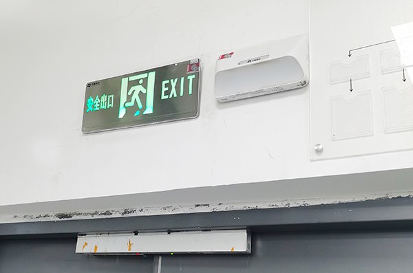 智能疏散指示系統(tǒng)在日常維護(hù)中需要關(guān)注哪些方面？